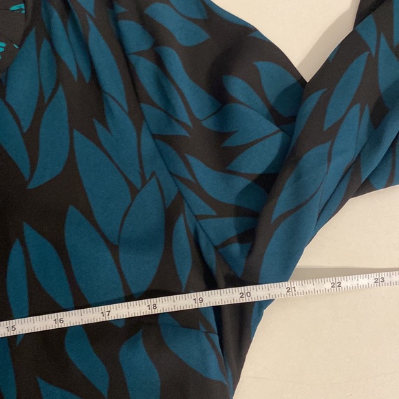 Cabi Women's Autumn Green Floral Button Dress Medium - Picture 16 of 16